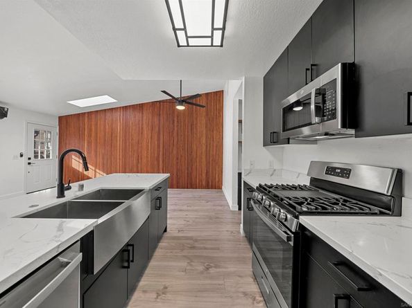 1152 54 Pacific Beach Dr, San Diego CA 92109