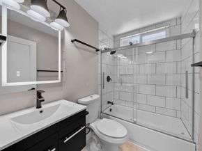 1152 54 Pacific Beach Dr, San Diego CA 92109