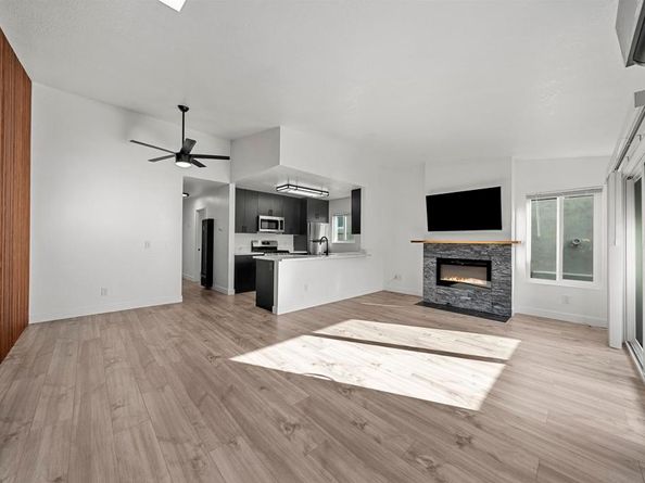 1152 54 Pacific Beach Dr, San Diego CA 92109