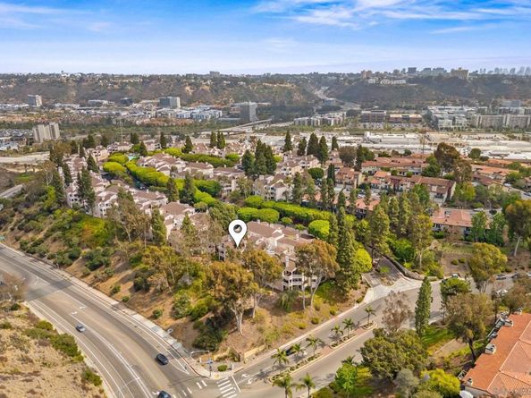 7283 Camino Degrazia Unit 11 11, San Diego CA 92111