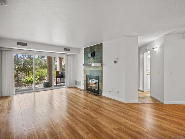 7283 Camino Degrazia Unit 11 11, San Diego CA 92111