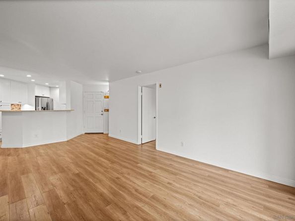 7283 Camino Degrazia Unit 11 11, San Diego CA 92111