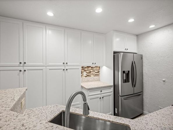 7283 Camino Degrazia Unit 11 11, San Diego CA 92111