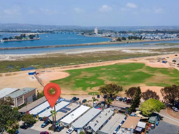 5036 W Point Loma Blvd, San Diego CA 92107