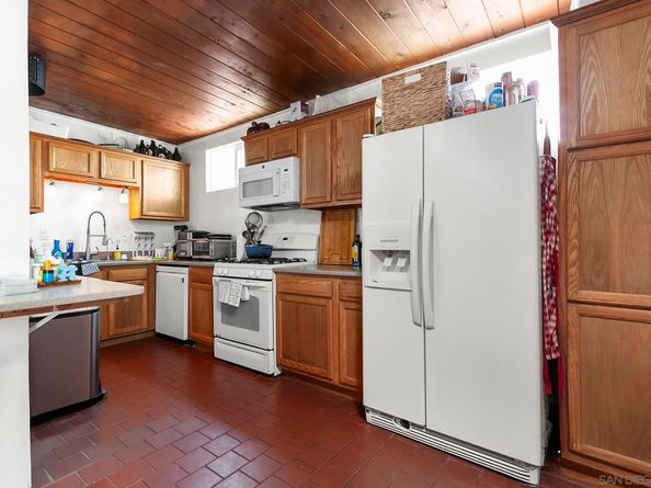 5036 W Point Loma Blvd, San Diego CA 92107