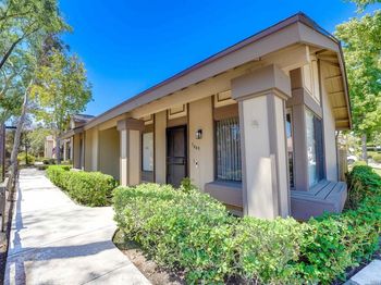 5449 Escarchosa Lane