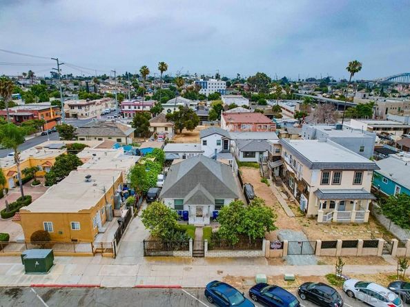 2567 69 L Street, San Diego CA 92102