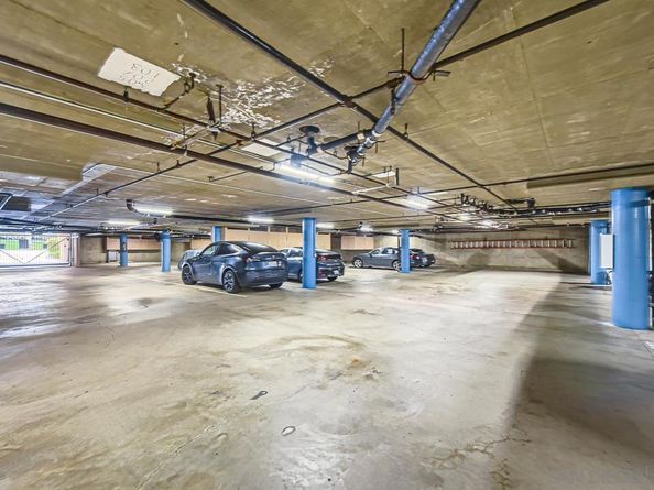 8840 Villa La Jolla Dr 304, La Jolla CA 92037