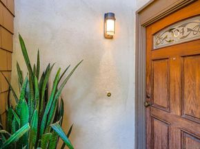 8840 Villa La Jolla Dr 304, La Jolla CA 92037