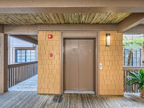 8840 Villa La Jolla Dr 304, La Jolla CA 92037