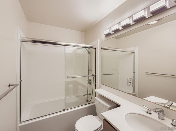 8840 Villa La Jolla Dr 304, La Jolla CA 92037