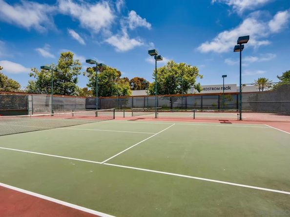 8840 Villa La Jolla Dr 304, La Jolla CA 92037