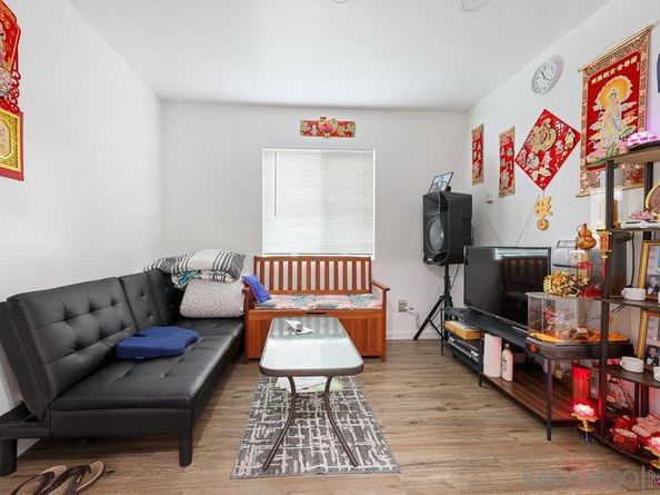 2216 18 Dunlop St, San Diego CA 92111