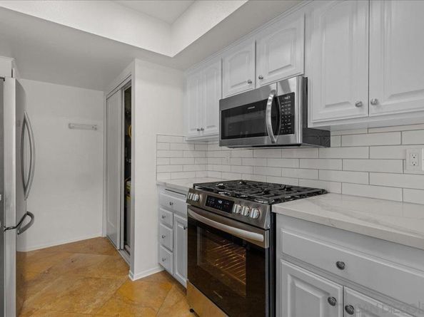 9342 Twin Trails Drive 303, San Diego CA 92129