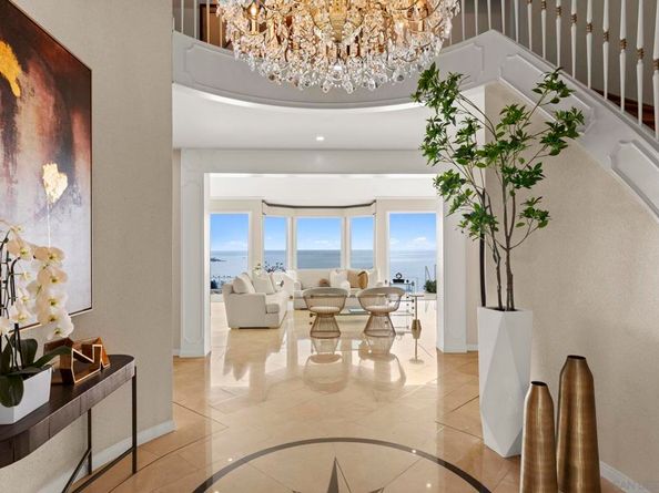 8430 Whale Watch Way, La Jolla CA 92037