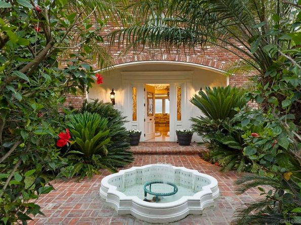 8430 Whale Watch Way, La Jolla CA 92037