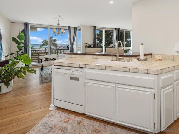 2414 Front St 31, San Diego CA 92101