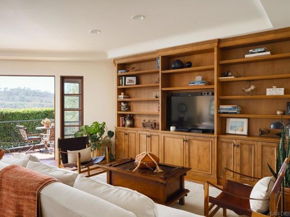 2563 Via Pisa, Del Mar CA 92014