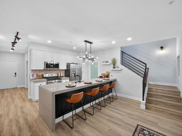 687 S Coast Highway 101 232, Encinitas CA 92024