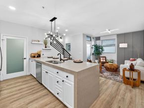 687 S Coast Highway 101 232, Encinitas CA 92024