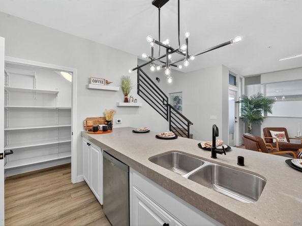 687 S Coast Highway 101 232, Encinitas CA 92024