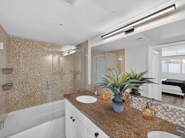 687 S Coast Highway 101 232, Encinitas CA 92024