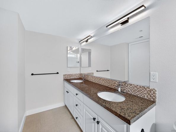 687 S Coast Highway 101 232, Encinitas CA 92024