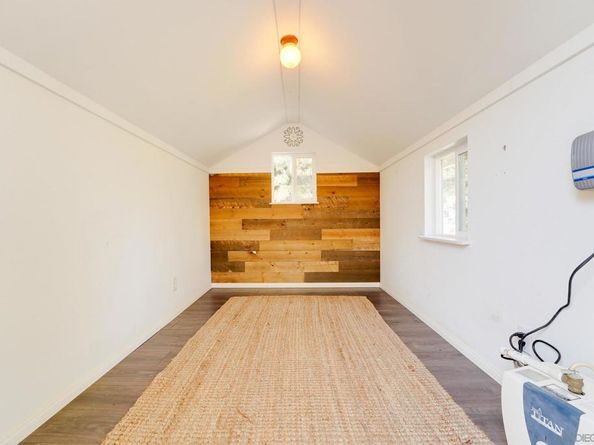 7115 Manzanita St, Carlsbad CA 92011