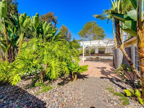 7115 Manzanita St, Carlsbad CA 92011