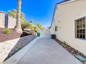 7115 Manzanita St, Carlsbad CA 92011
