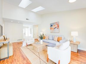 7115 Manzanita St, Carlsbad CA 92011