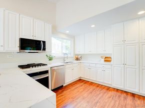 7115 Manzanita St, Carlsbad CA 92011