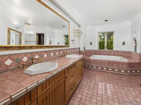 6692 La Jolla Scenic Dr S, La Jolla CA 92037