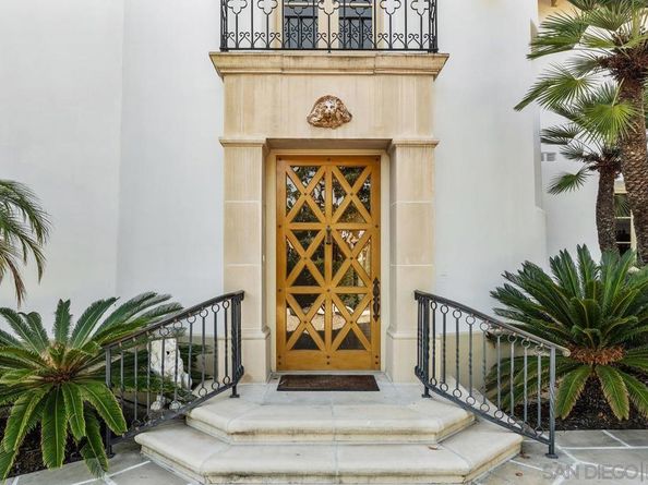 6692 La Jolla Scenic Dr S, La Jolla CA 92037