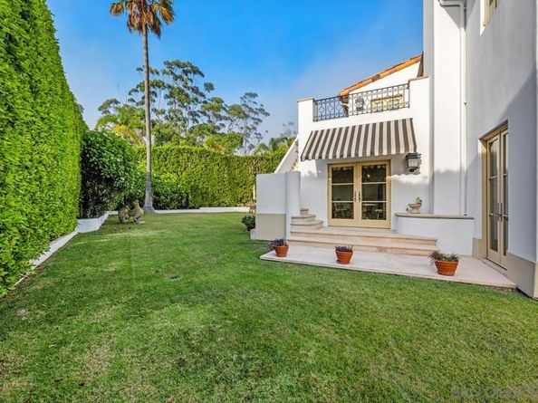 6692 La Jolla Scenic Dr S, La Jolla CA 92037