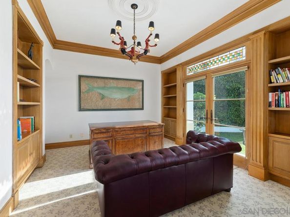 6692 La Jolla Scenic Dr S, La Jolla CA 92037