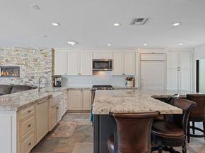 100 Coast 405, La Jolla CA 92037