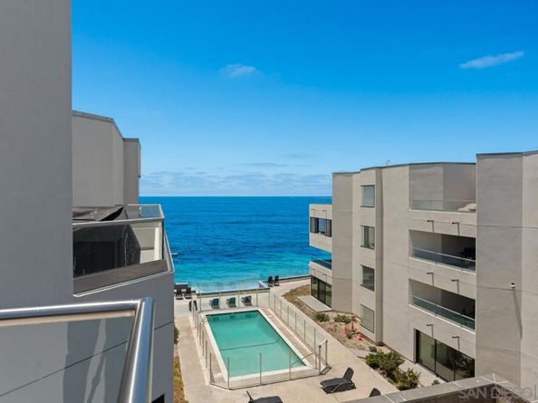 100 Coast 405, La Jolla CA 92037