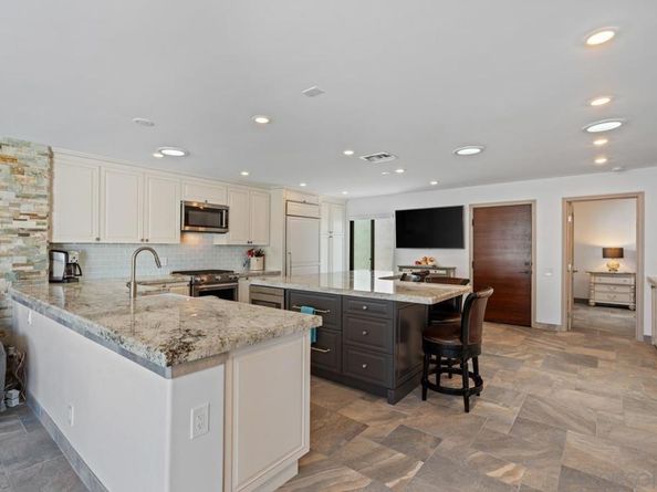 100 Coast 405, La Jolla CA 92037