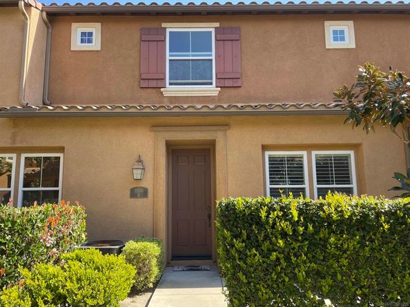 17070 Calle Trevino 5, San Diego CA 92127