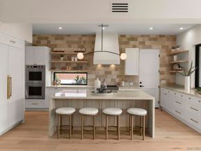 541 Gravilla St, La Jolla CA 92037