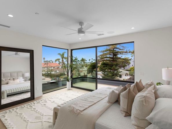 541 Gravilla St, La Jolla CA 92037