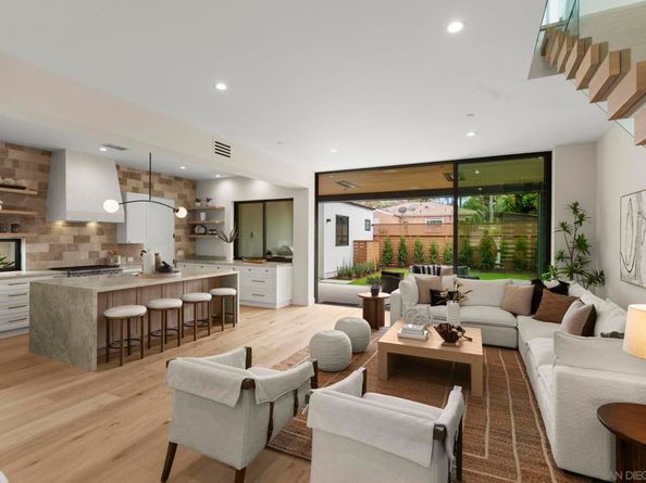 541 Gravilla St, La Jolla CA 92037