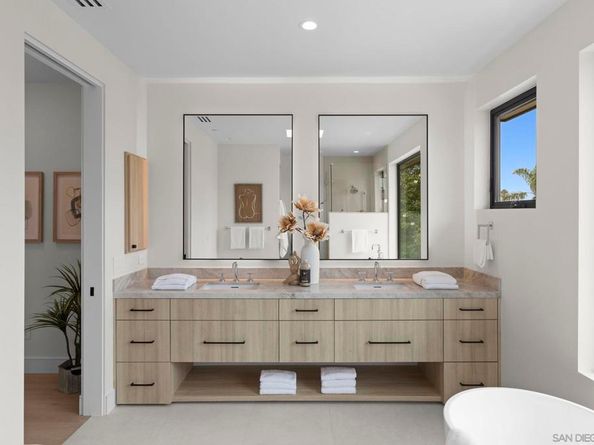 541 Gravilla St, La Jolla CA 92037