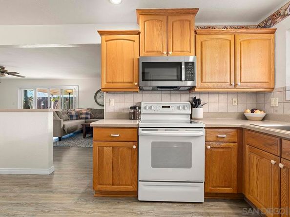 1718 Outer Dr., El Cajon CA 92021