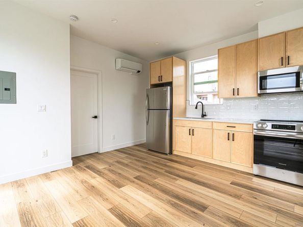 2945 B St, San Diego CA 92102