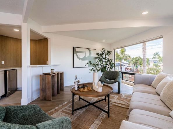 2606 Galicia Way, Carlsbad CA 92009