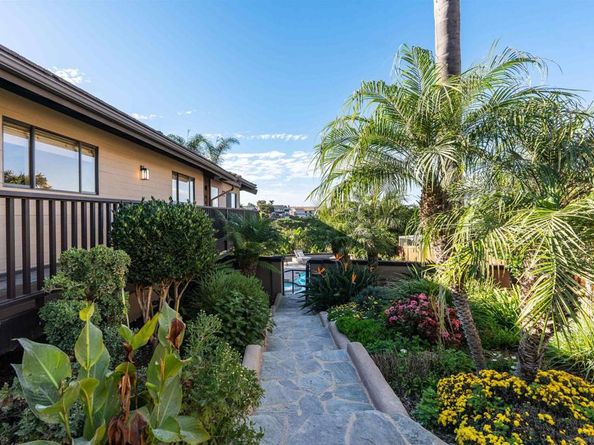 2606 Galicia Way, Carlsbad CA 92009