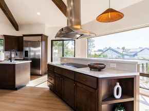 2606 Galicia Way, Carlsbad CA 92009