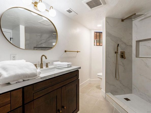 2606 Galicia Way, Carlsbad CA 92009